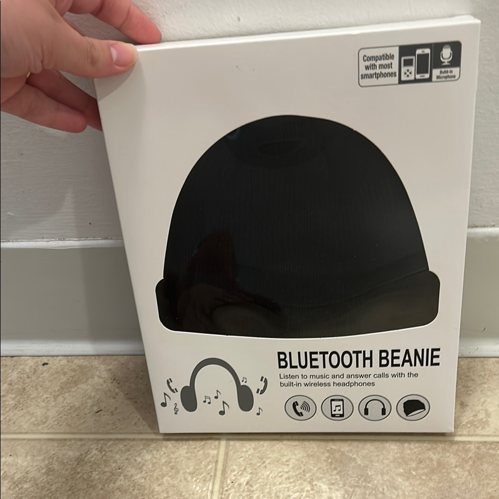 Bluetooth Beanie with Built-in Headphones